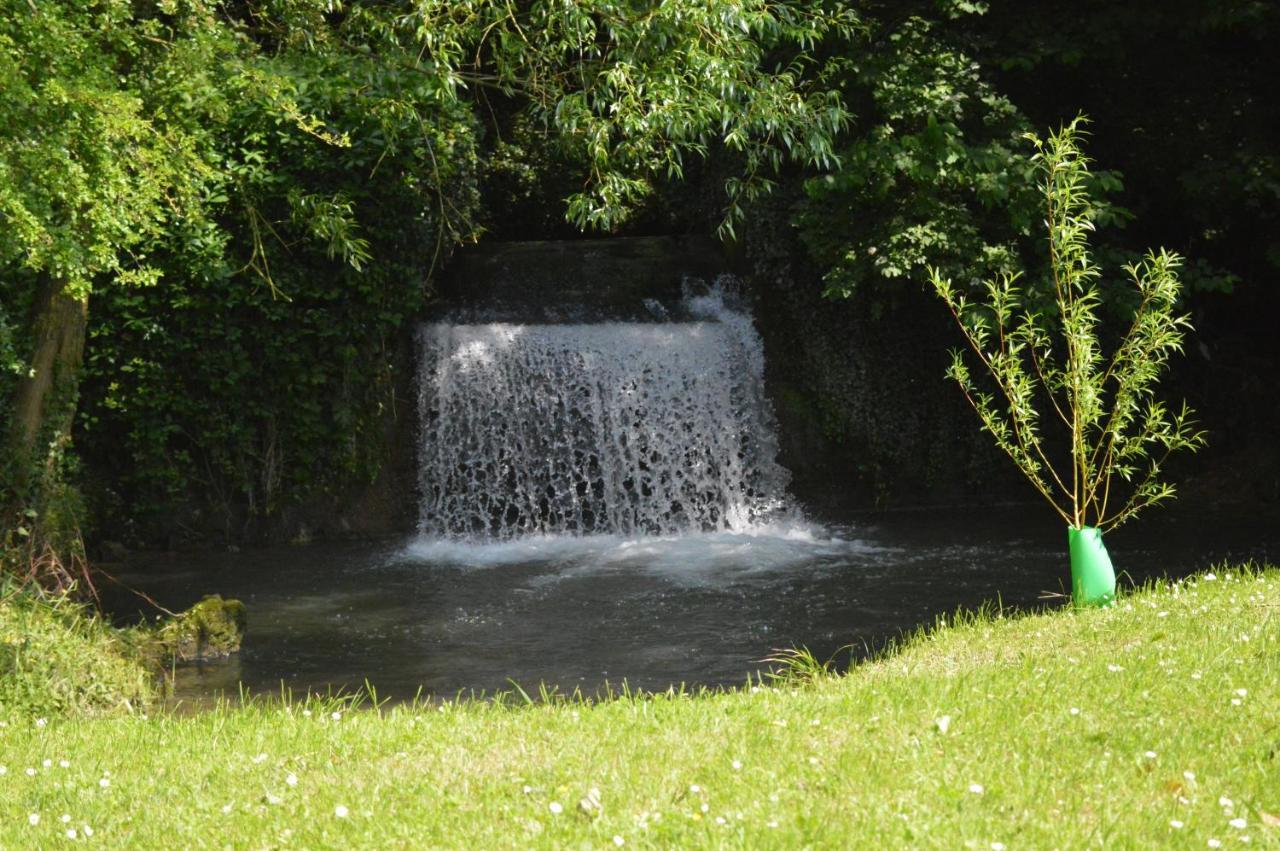 Lespesses Les Gites Insolites De La Cascade מראה חיצוני תמונה